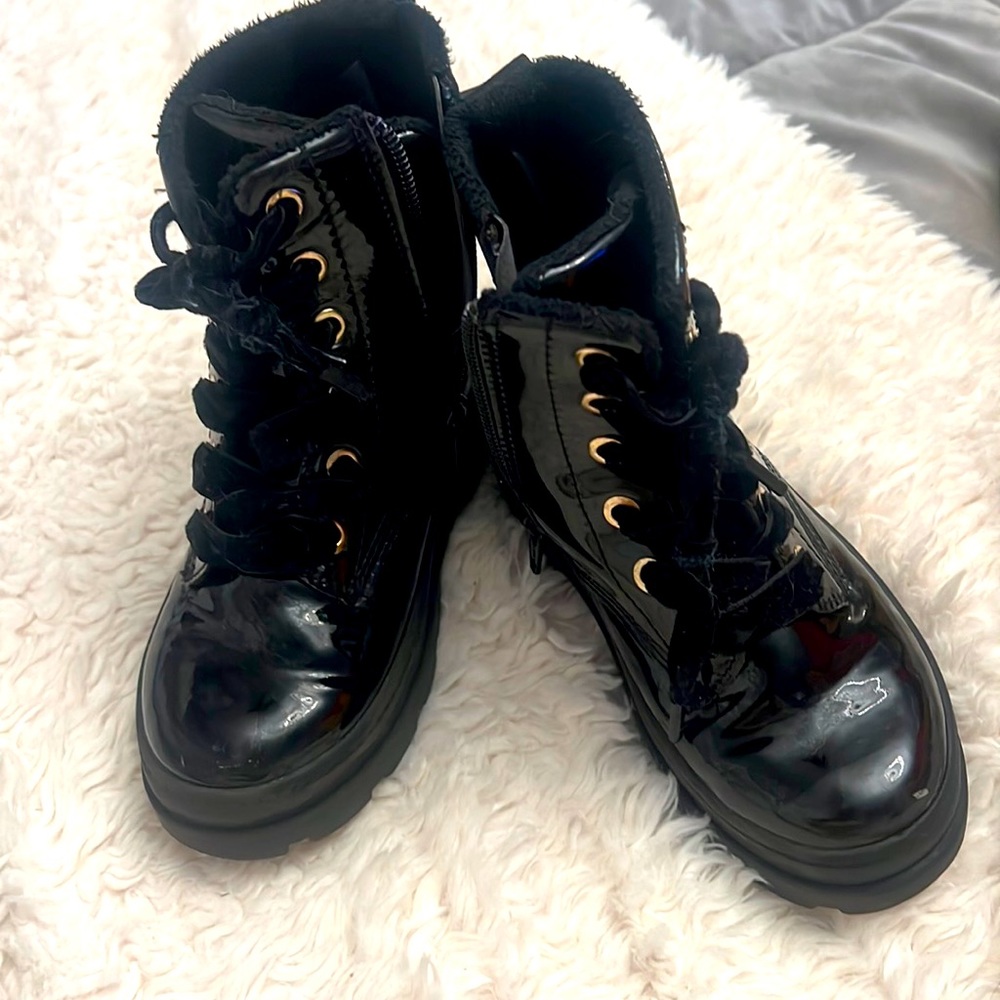 Black H&M boots